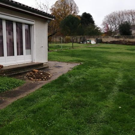 Bed and Breakfast La Pomponnette Bouresse Exteriér fotografie