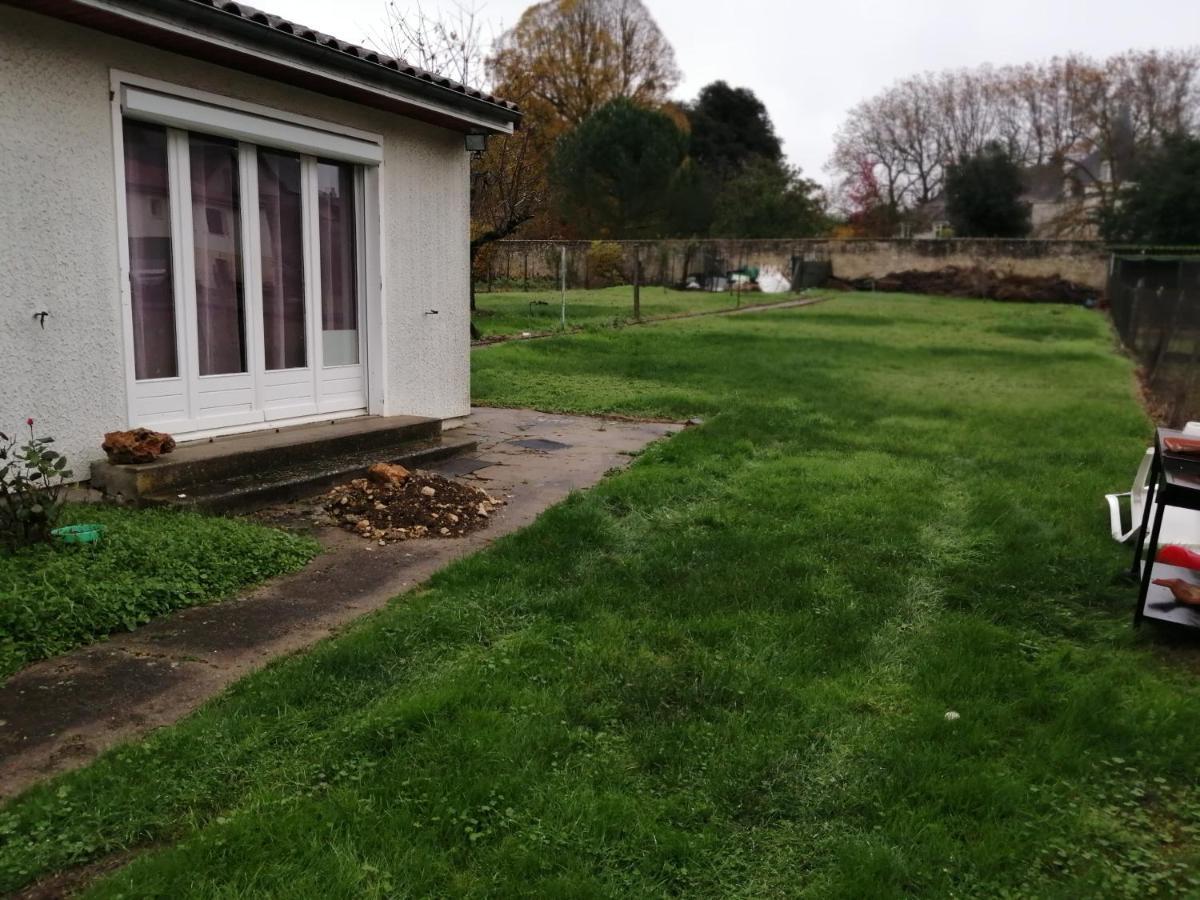 Bed and Breakfast La Pomponnette Bouresse Exteriér fotografie